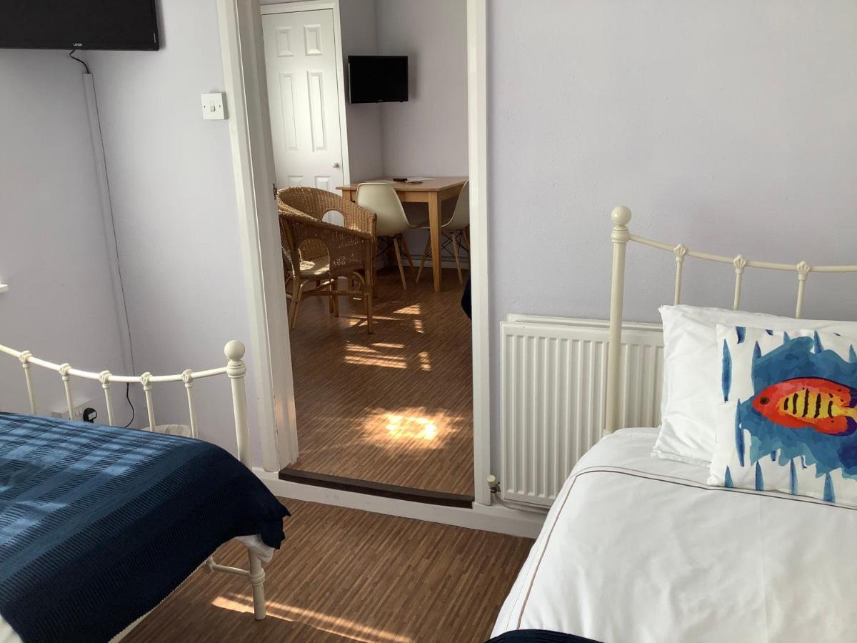 סלסי The Coast Yard B & B Chalet Hotel מראה חיצוני תמונה